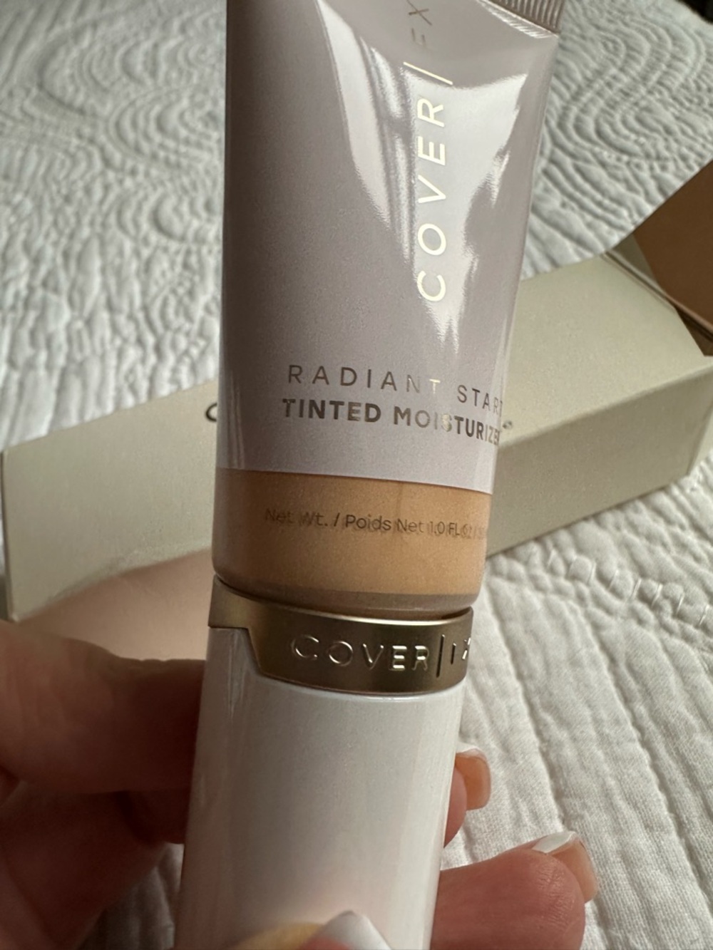 COVER FX Radiant Start Tinted Moisturizer . Color 2.